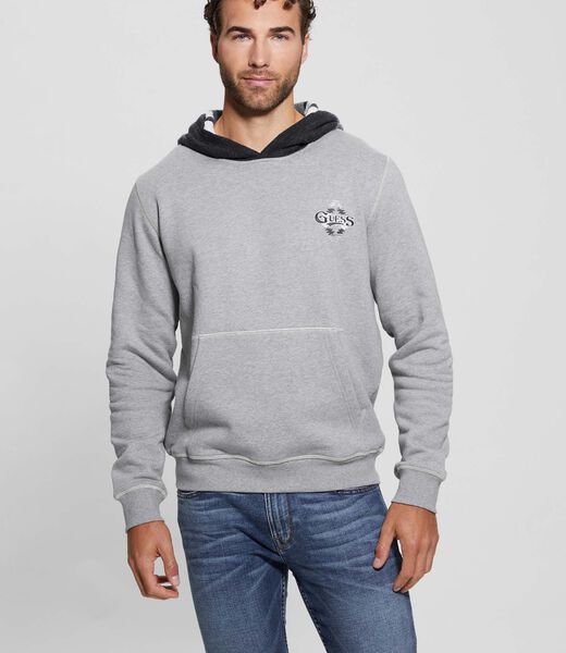 Contrasting color hood sweatshirt